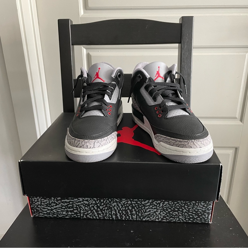 Preowned..Jordan Kids Shoes in Black and Gray with Red Accents